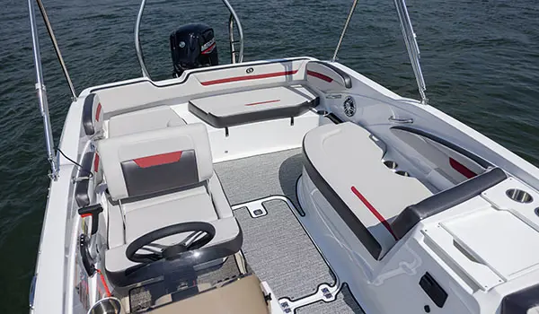Captain's chair and stern seating options on a Hurricane SunDeck Sport 205 OB deck boat.