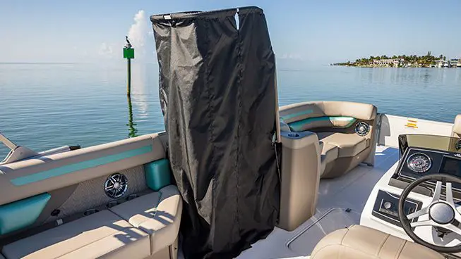 pop up changing station on a hurricane fundeck boat