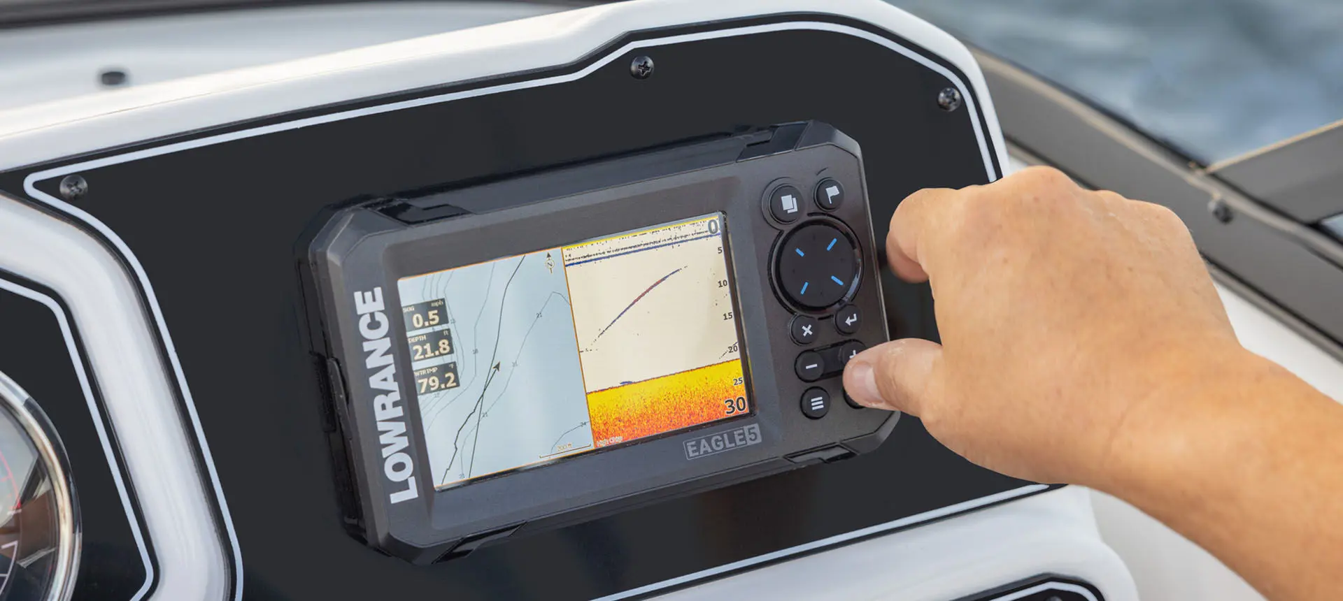 Depth finder digital control on a Hurricane 2050 OB.