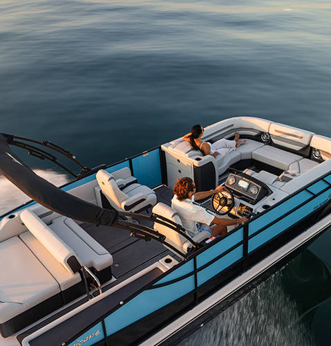 Single flip lounge layout on a Hurricane FunDeck boat.