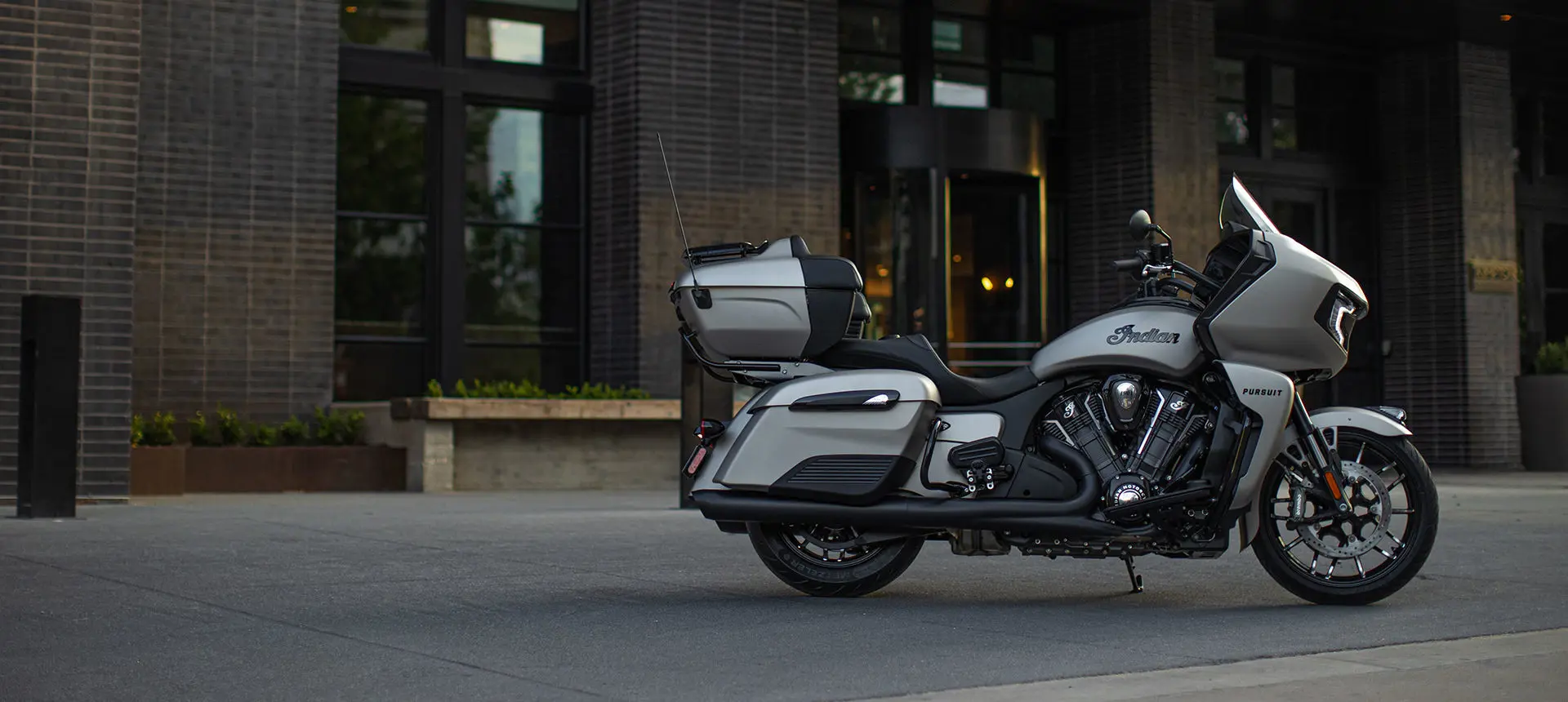 side profile of an indian pursuit dark horse motorcycle