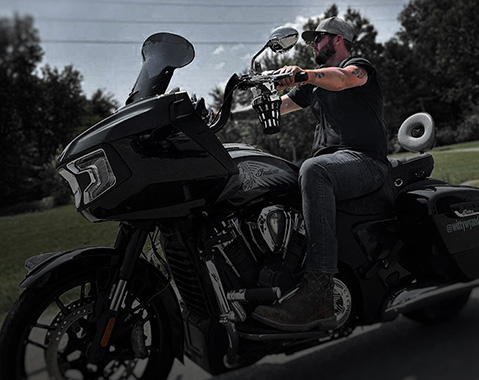 Josh Wallis, embajador de Indian Motorcycle