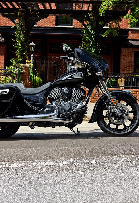 side profile of a 2024 indian chieftain motorcycle