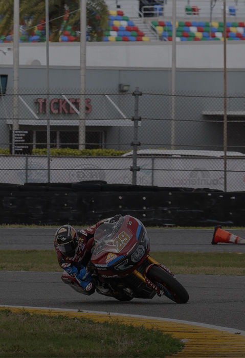 Troy Herfoss celebrates King of the Baggers 2024 championship win.