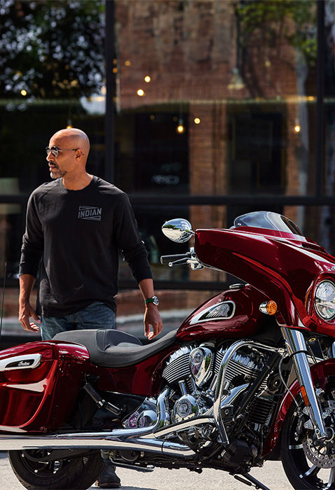 The Iron Redskin　indian インディアン The Iron Redskin: The History of the Indian Motorcycle: Sucher