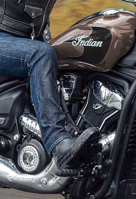 Side profile of a 2026 Indian Super Scout cruiser motorcycle in the nara bronze metallic colorway.