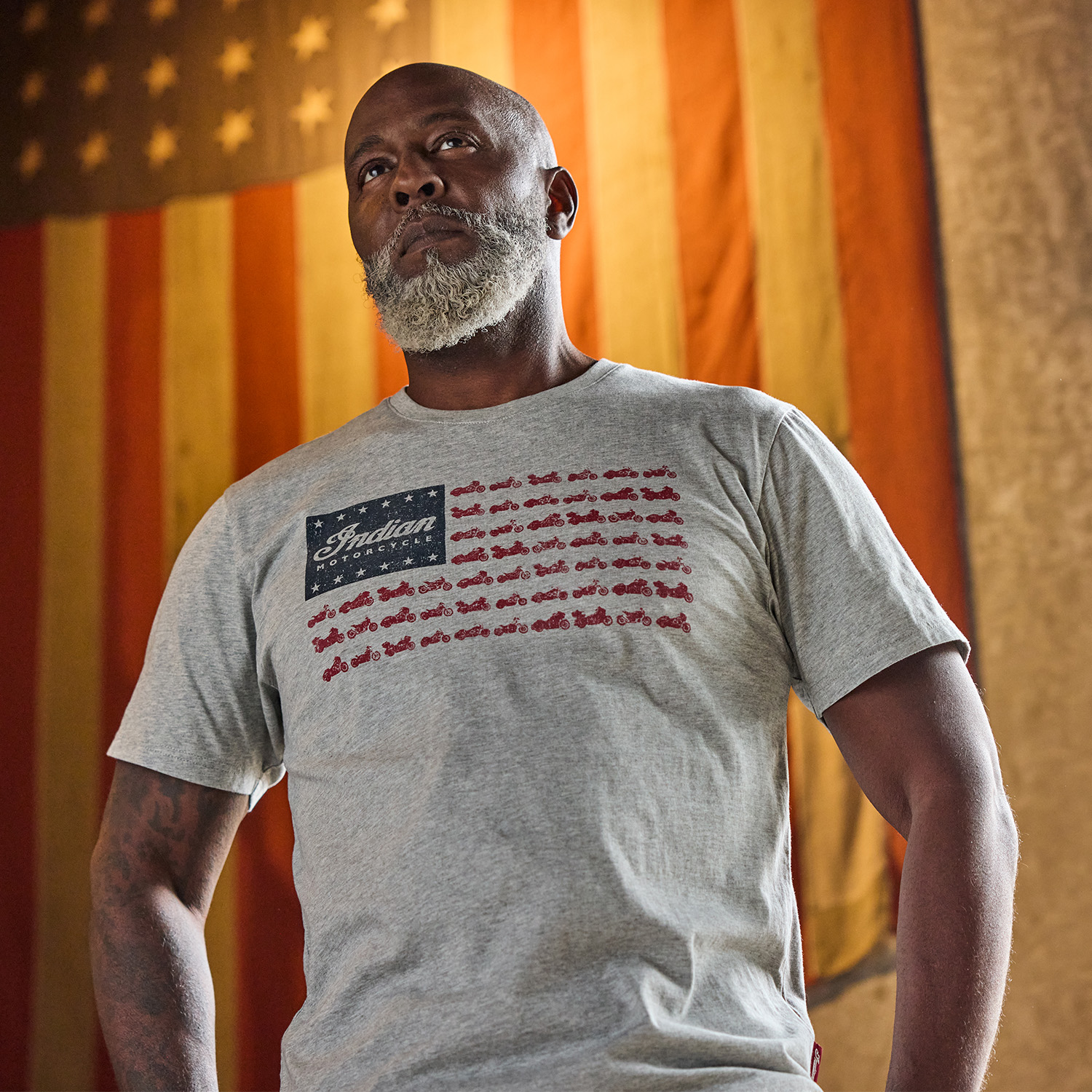★未使用品★indian motocycle★スカジャン★インナー・長袖・4枚★ Men's Flag Bikes Print T-shirt, Gray | Indian Motorcycle