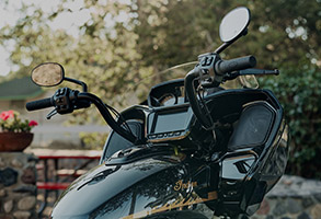 10" Ape Hanger Handlebar Kit - Gloss Black