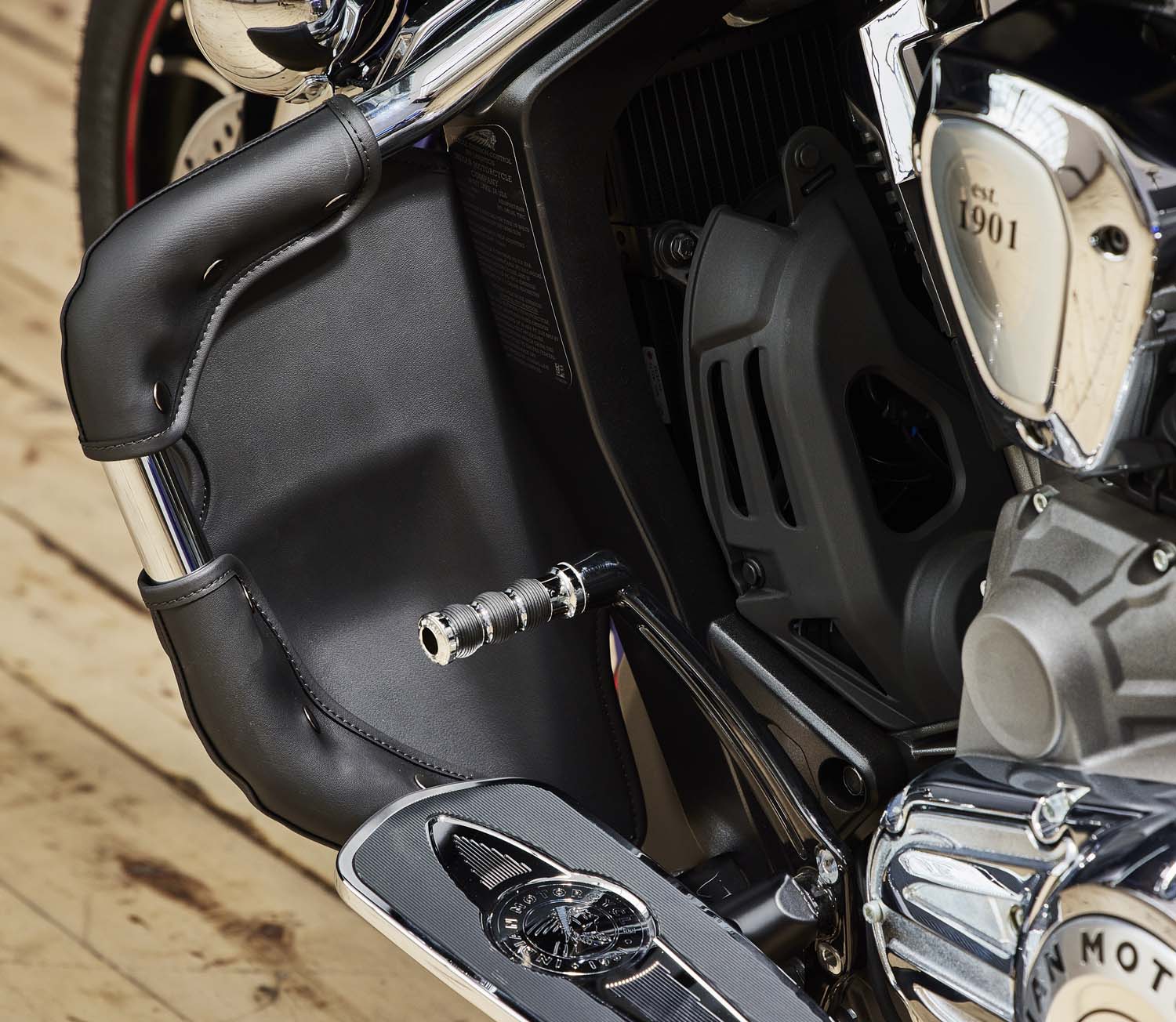 Lower Closeouts, Black | Indian Motorcycle