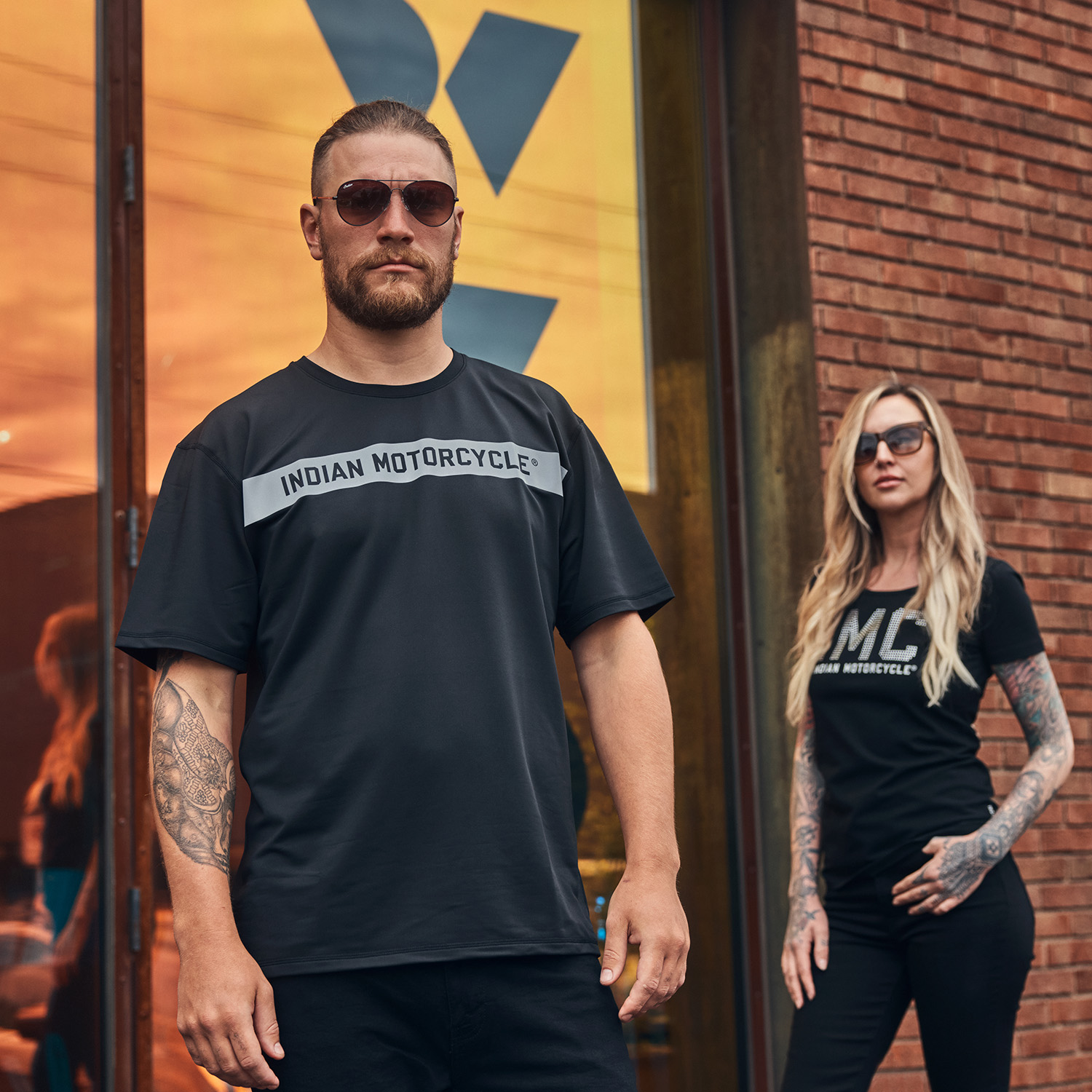 Indian Motorcycle ブラックレザーシャツ 38 Men's Block Panel Athlete T-Shirt, Black | Indian Motorcycle