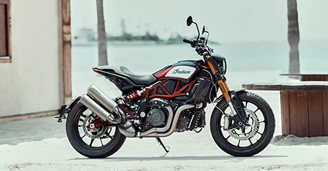 Indian FTR 1200 à l’extérieur dans la rue