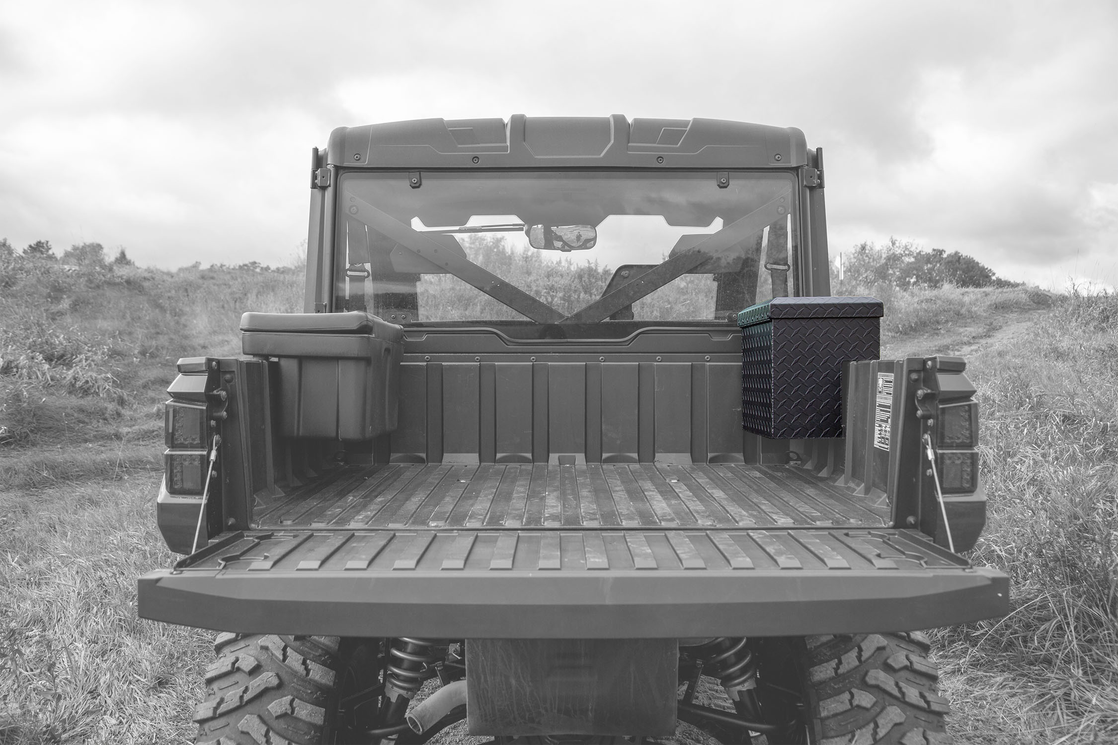 UTV Diamond Plate Bedside Saddle Box | Kolpin