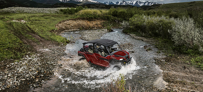 General 1000 crossing a river