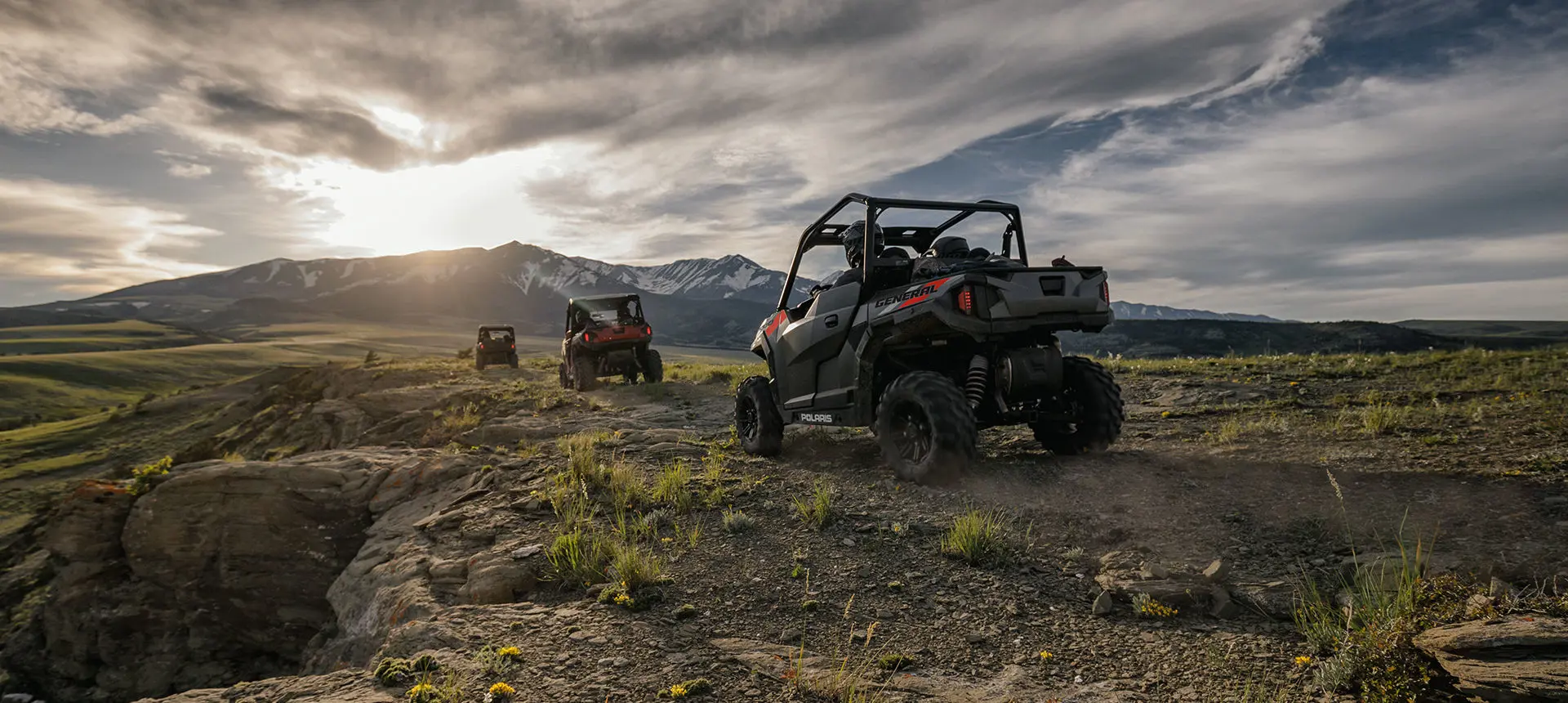 Polaris General 1000 side by side's trail riding