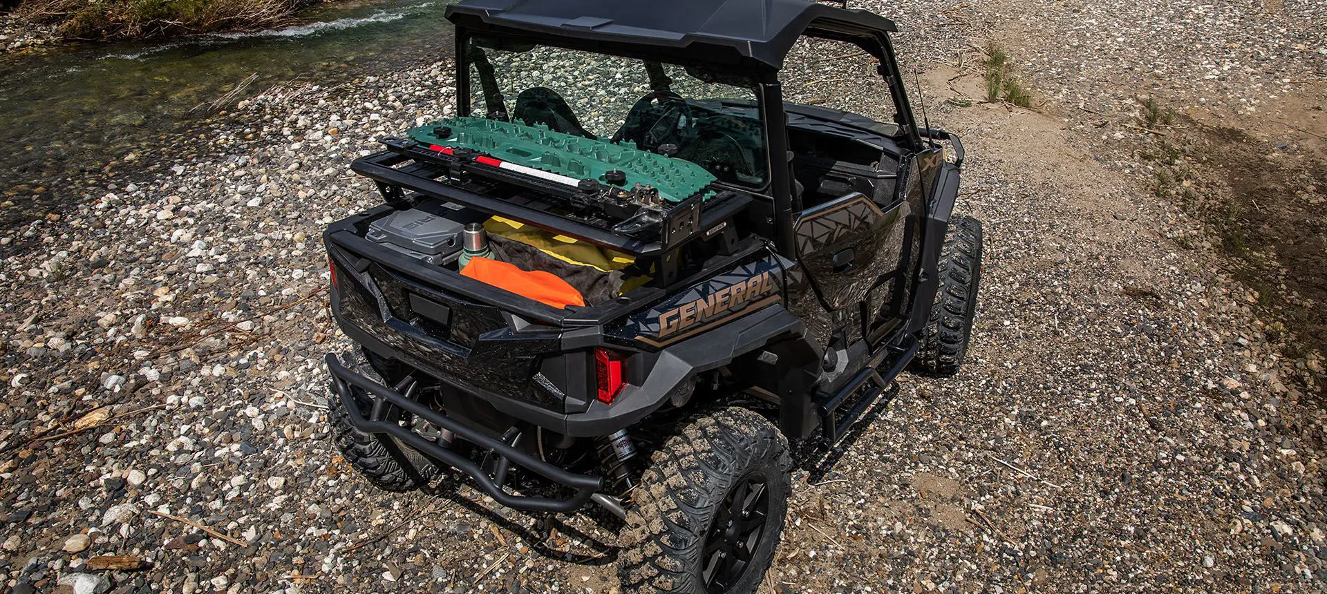 Polaris General XP 1000 side by side with rhino rack bed rack accessories installed