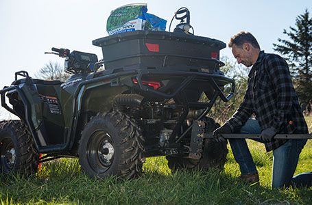 Sportsman 570 with equipped accessories from the worker collection