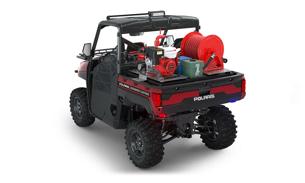 Rear side view of the cargo box with firefighting kit on a polaris RANGER XP 1000 Premium with the Basic Firefighting Package
