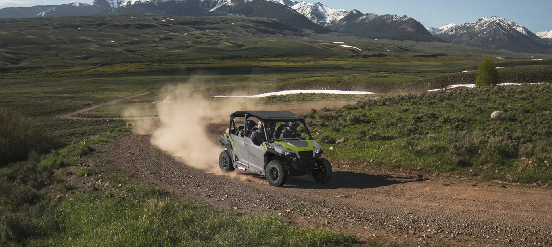 general xp 4 1000 side by side utv taking a tight corner