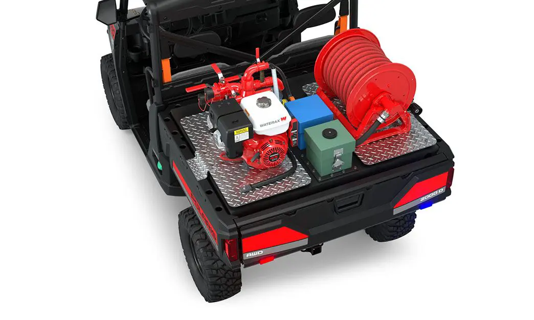 Side view of a polaris Pro XD Full-Size Diesel with the Basic Firefighting Package