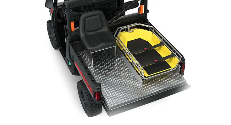 Side view of a polaris Pro XD Full-Size Diesel with the Basic Rescue Package
