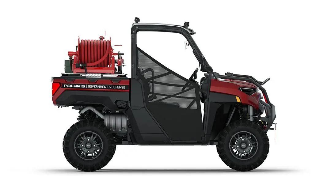 Rear view of the cargo box with firefighting kit on a polaris RANGER XP 1000 Premium with the Basic Firefighting Package