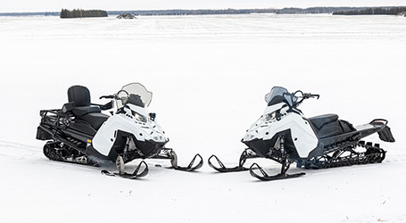 Polaris Launches New Emergency Light Kit for GENERAL  and Polaris XPEDITION Makes Its IACP Debut