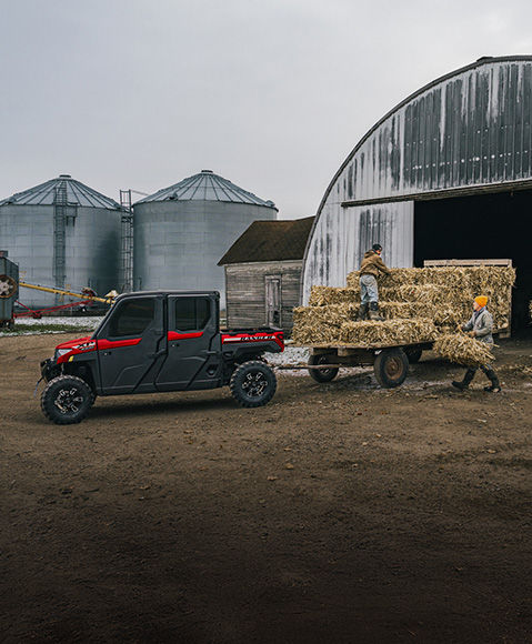 Explorer les véhicules Polaris pour l’agriculture.