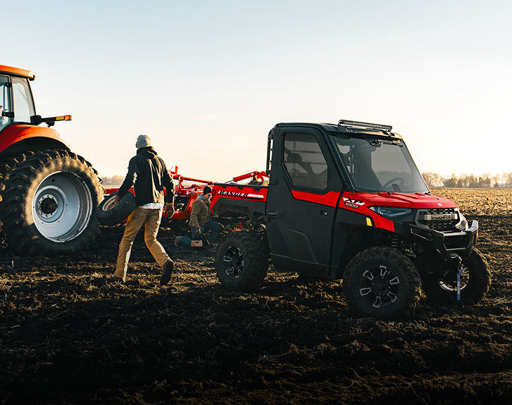 Explore accessories from the RANGER XP 1000 Farm & Ranch Package.