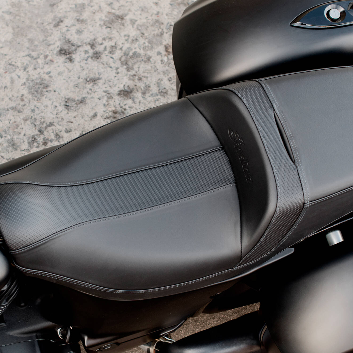 Standard Reach Syndicate Seat, Black | Indian Motorcycle