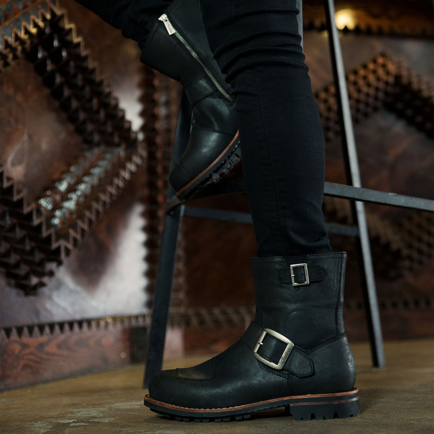 Women's Short Engineer 2, Black | Indian Motorcycle