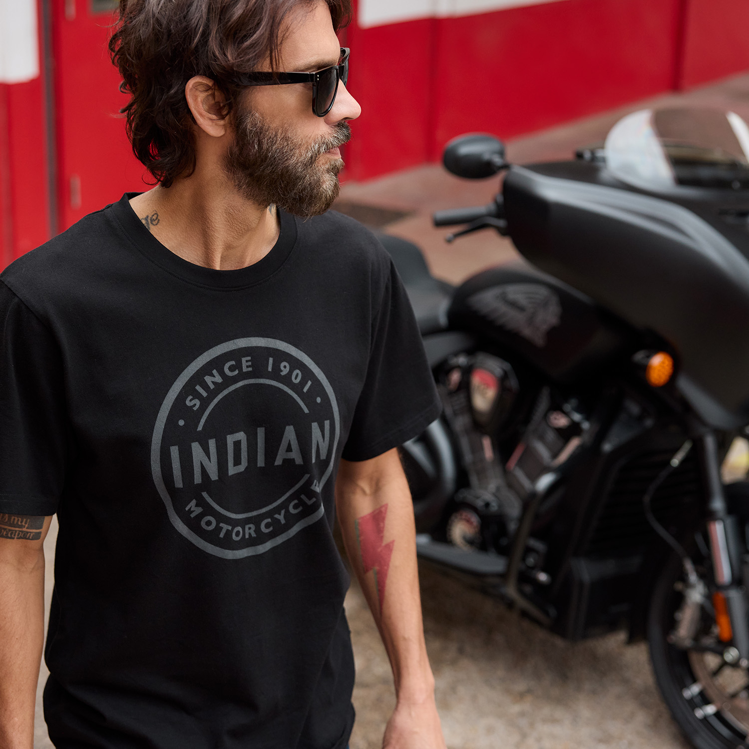 Men's Circle Block Icon T-shirt, Black | Indian Motorcycle