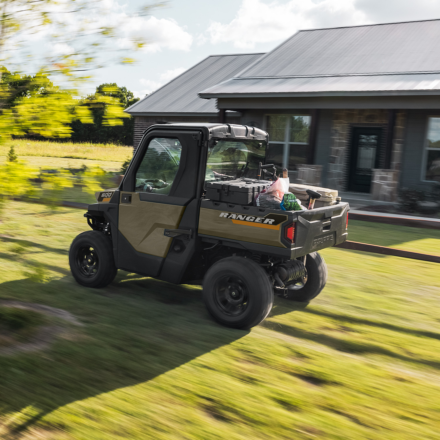 Lock & Ride Cargo Storage Box for RANGER 570 | Polaris RANGER EN-CA