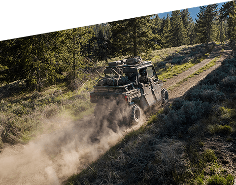 ranger crew 1000 avec porte-bagages pour toit rhino rack installé