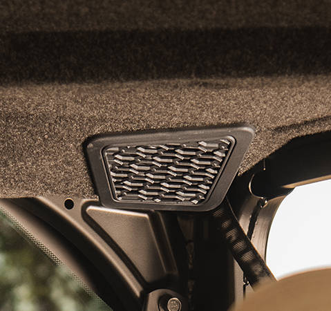 Sistema de audio JBL Trail Pro 4200 integrado en un Polaris RANGER XD 1500 NorthStar Texas Edition extreme duty 2027.