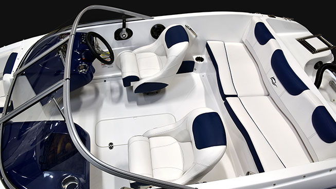 Pic of 17QX Outboard interior