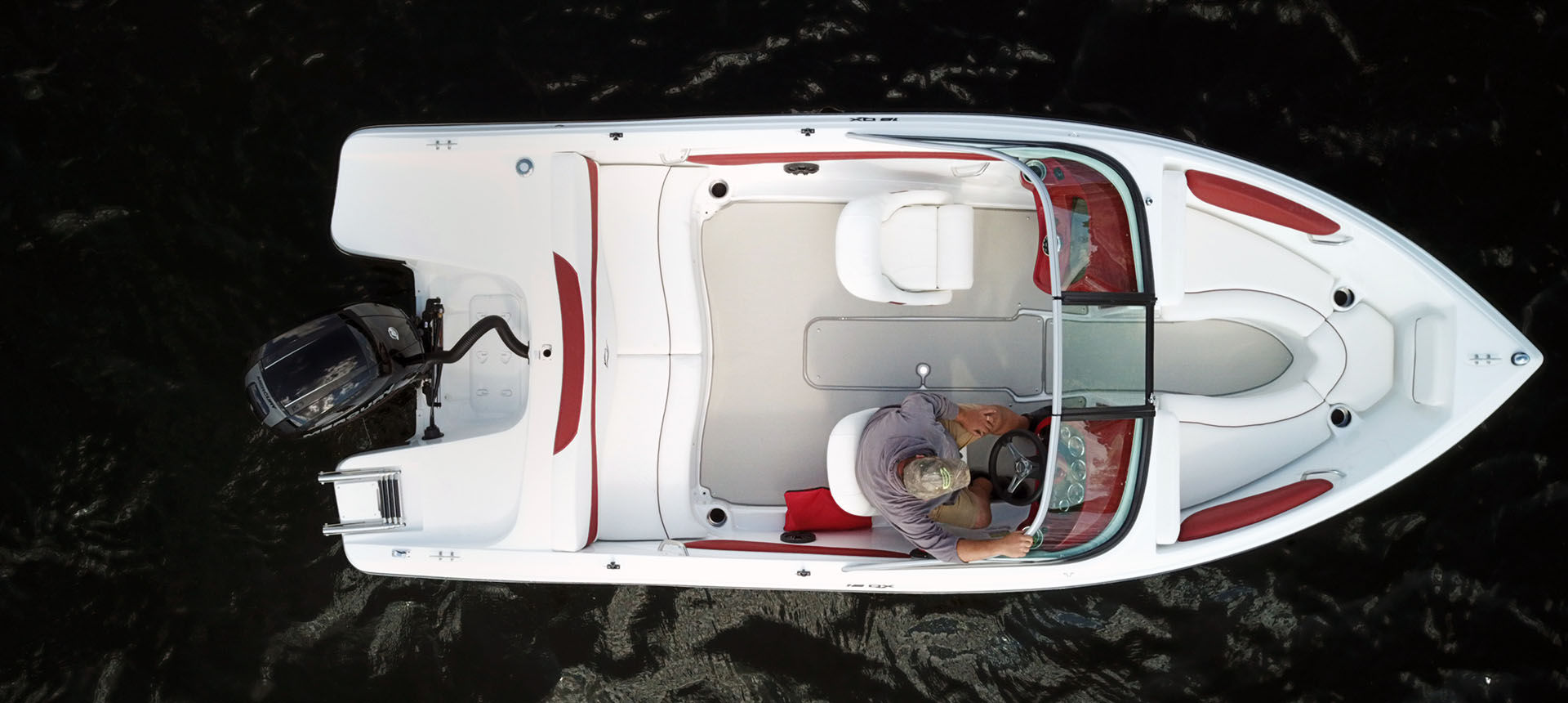 Pic overhead view of 18QX Outboard boat