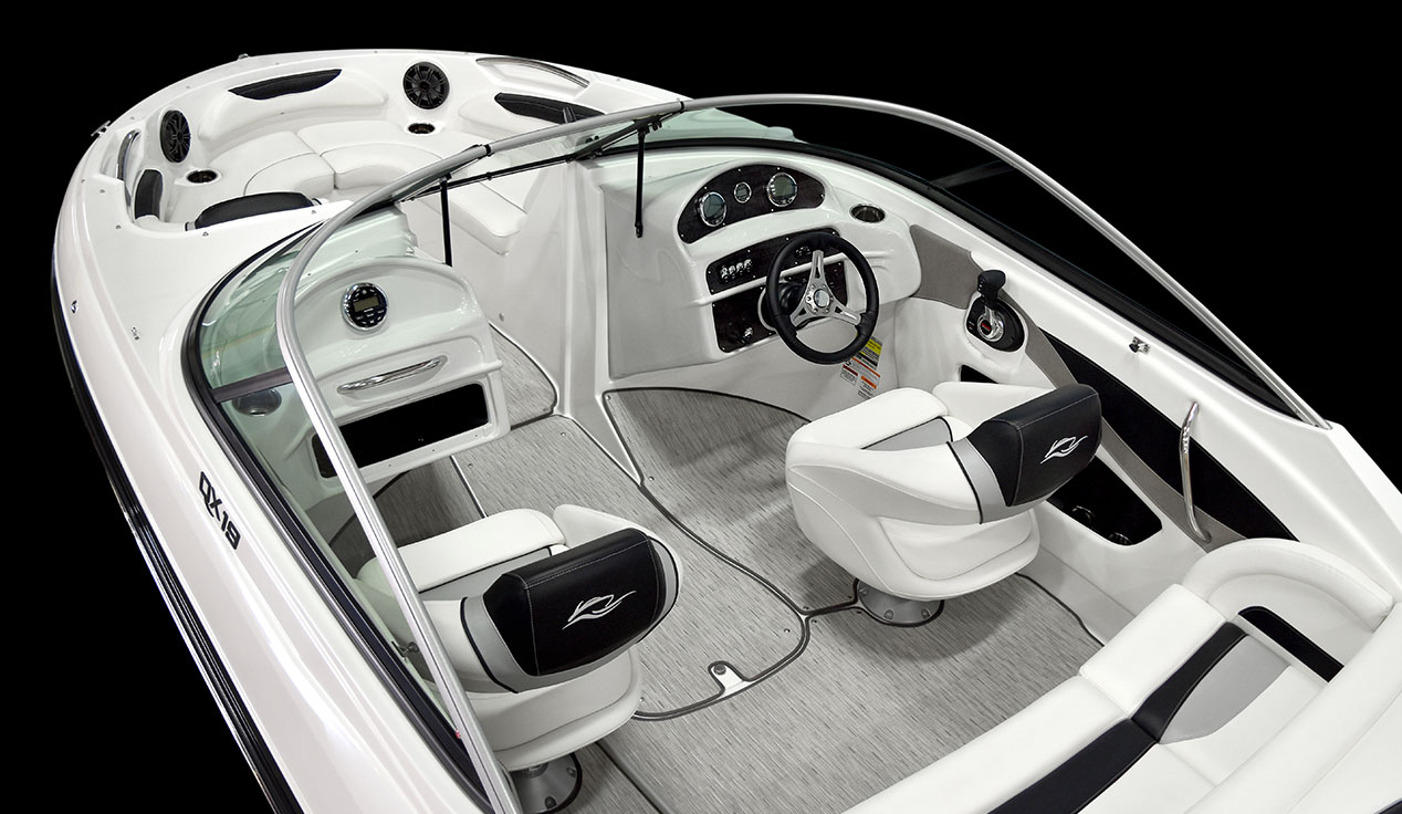 Pic of 19QX Outboard boat interior
