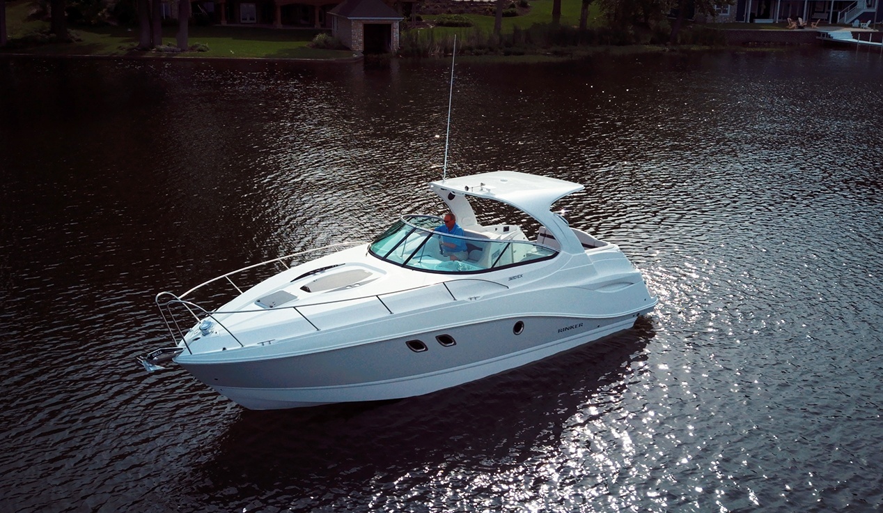 Pic of 320EX boat on the water