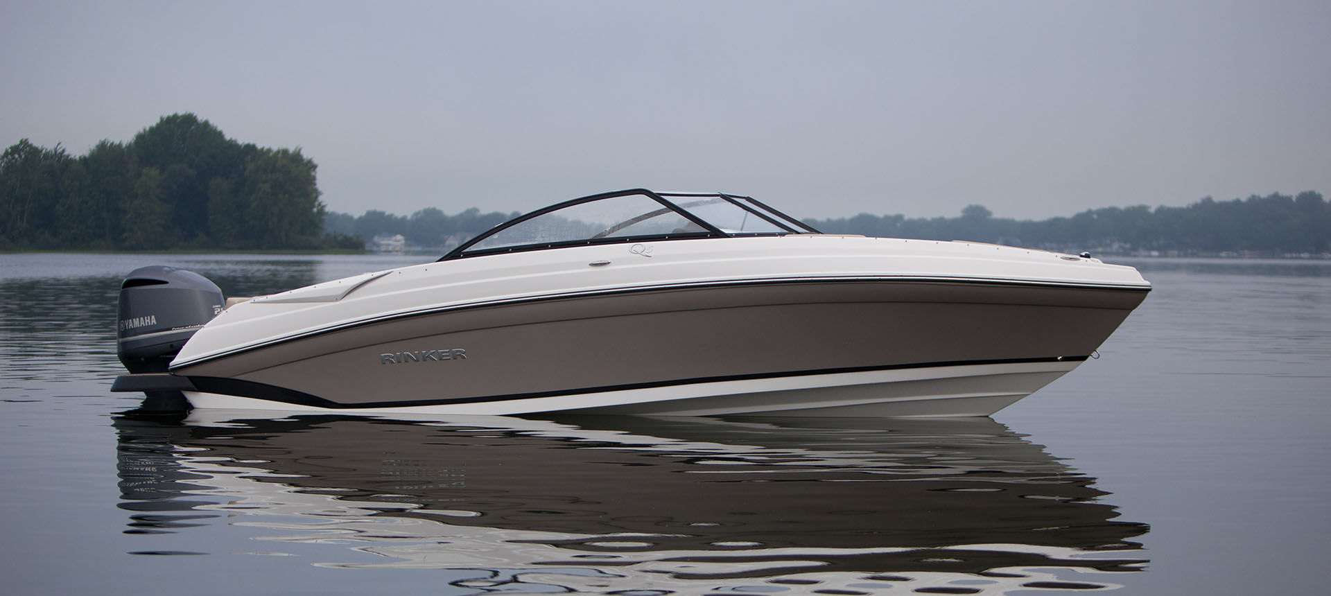 Pic of Q5 Outboard underwayoff