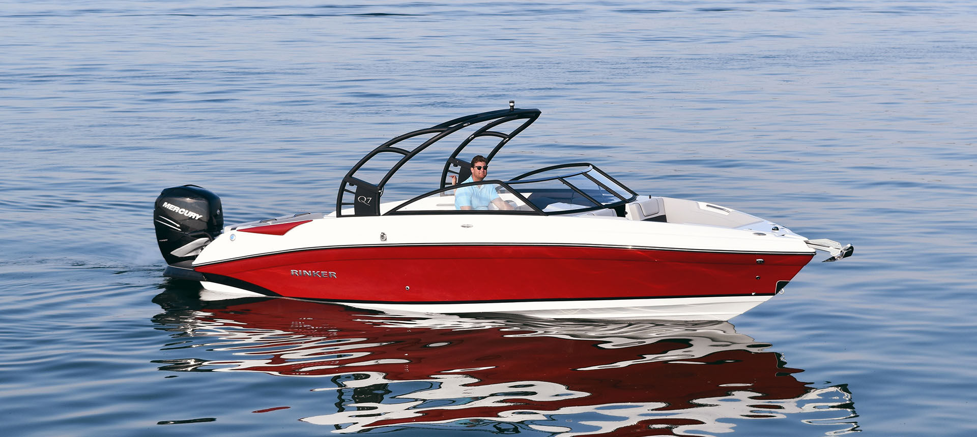Pic of Q7 Outboard boat