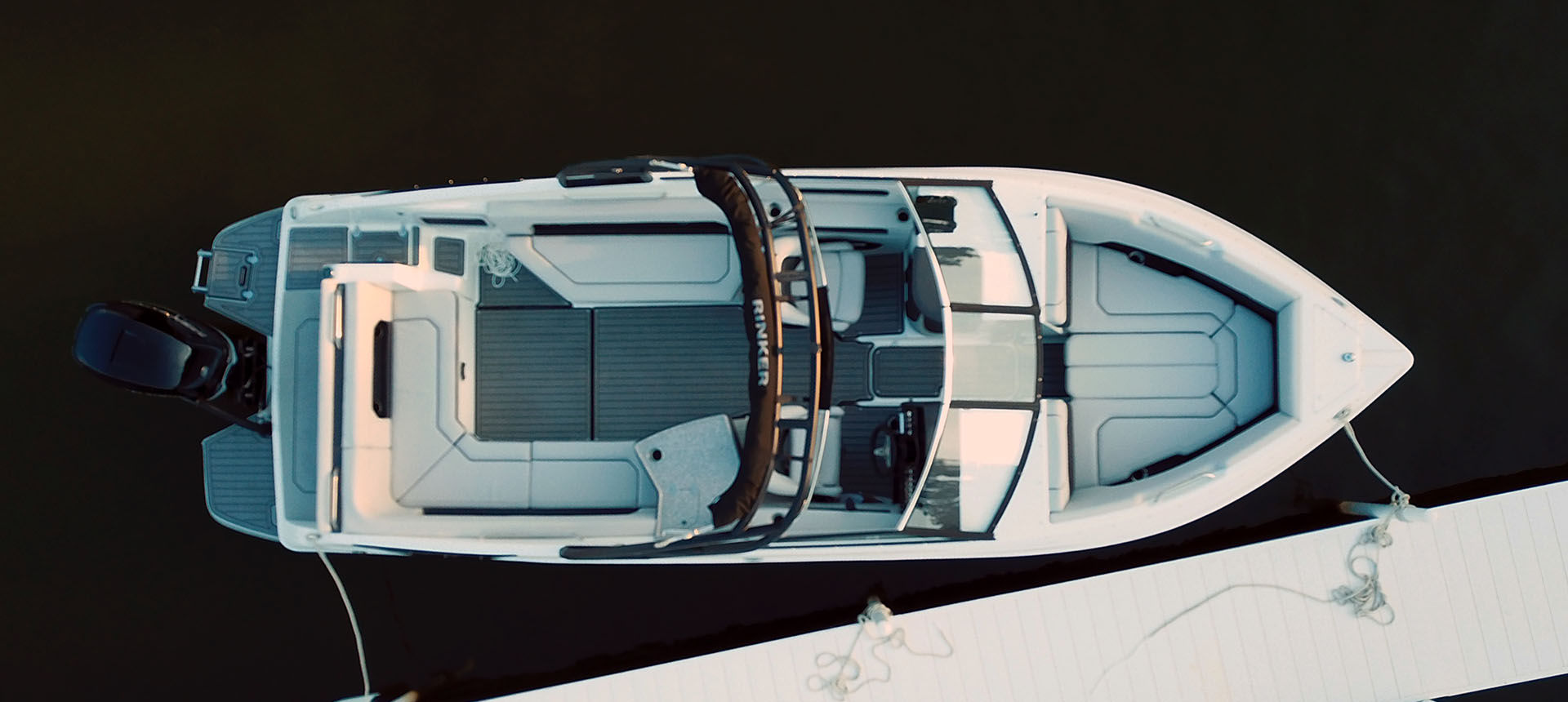 Pic of Q7 Outboard boat