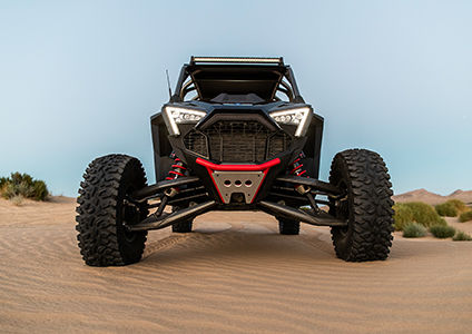 vista frontal del polaris rzr pro r r 4 side by side