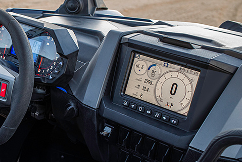 la pantalla táctil eléctrica ride command en el polaris rzr pro r 4 side by side