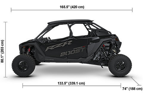 Vue latérale du Polaris RZR Pro R 4 Boost Ultimate 2027 couleur Onyx Black avec les dimensions de hauteur, de largeur et de longueur.