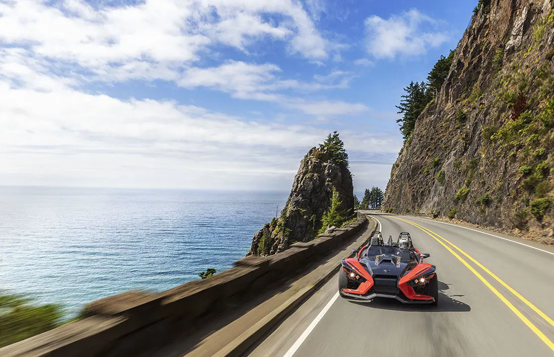 Un Polaris Slingshot Signature LE sur la route