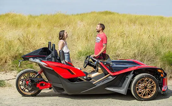 Vue avant d’un Polaris Slingshot Signature LE