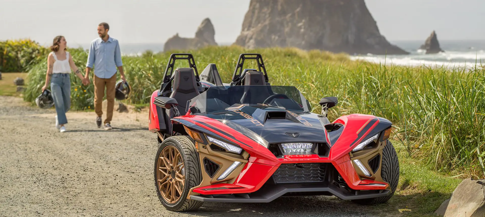 vista delantera de un Polaris Slingshot Signature LE