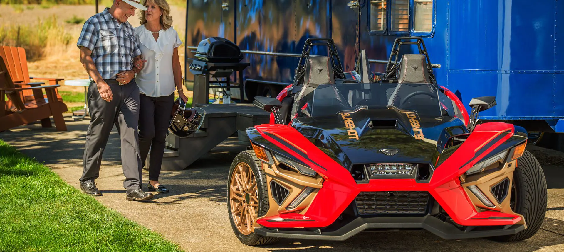 vista de la parte delantera de un Polaris Slingshot Signature LE