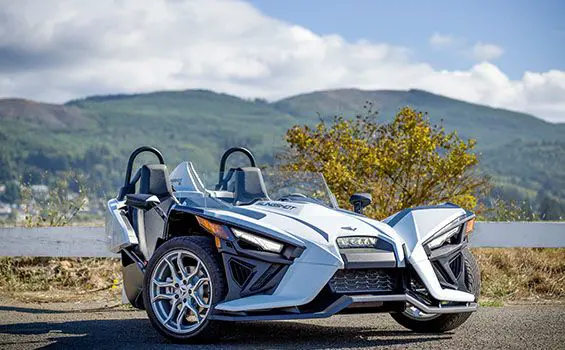 front end view of a polaris slingshot SL three-wheeled motorcycle