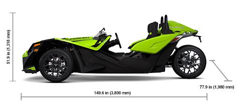 Vue latérale du Polaris Slingshot SL 2025 à boîte automatique couleur Liquid Lime avec les dimensions de hauteur, de largeur et de longueur.